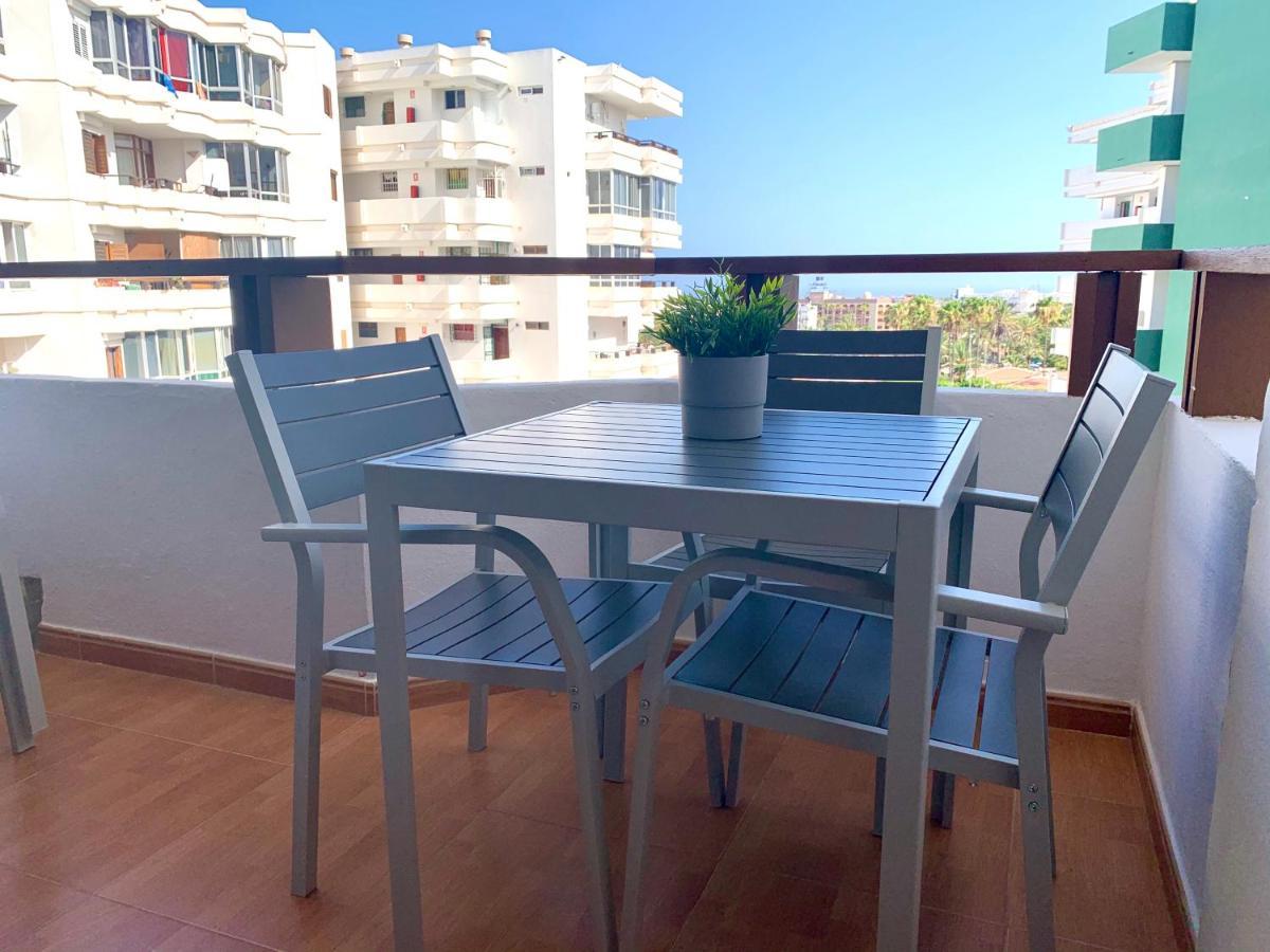 Coconut Friendly Holiday Home Плая дел Инглес Екстериор снимка