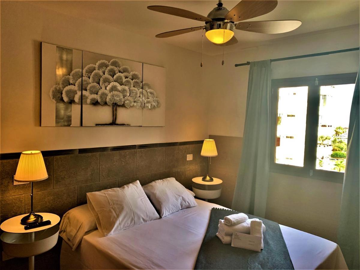 Coconut Friendly Holiday Home Плая дел Инглес Екстериор снимка